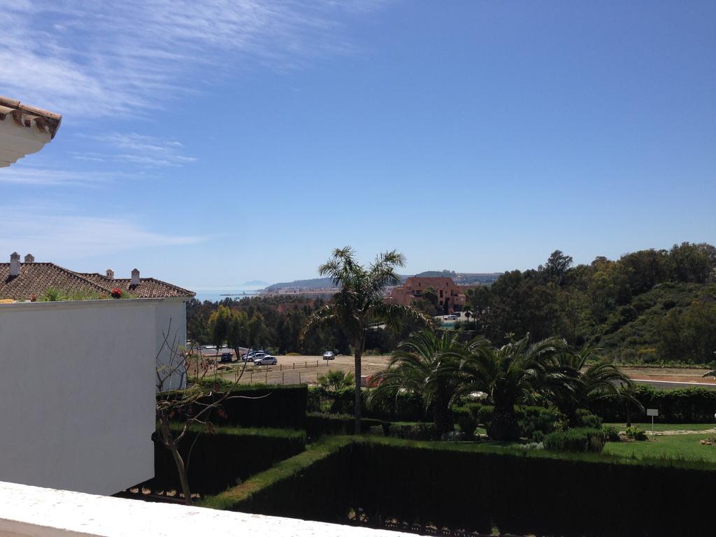 Apartamento Bahia De Casares Estepona Habitación foto